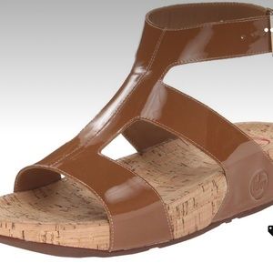 Fitflop Women’s Patent Leather Gladiator sandals - US Size 9 Caramel brown tan